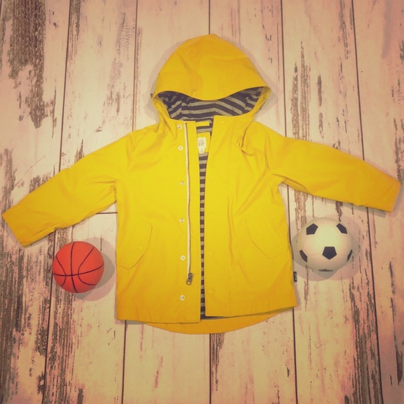 gap raincoat boy